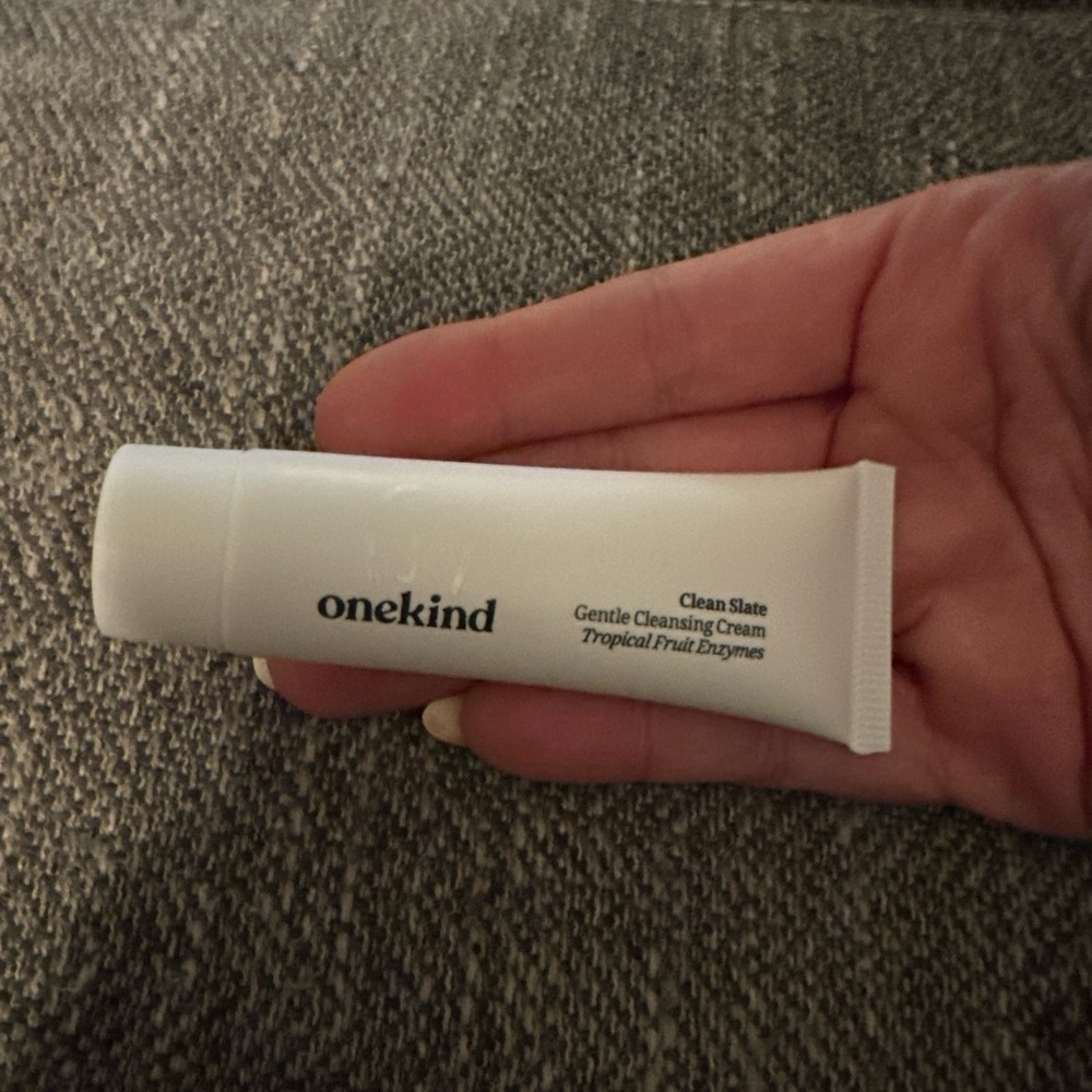 Onekind gentle cleansing cream new